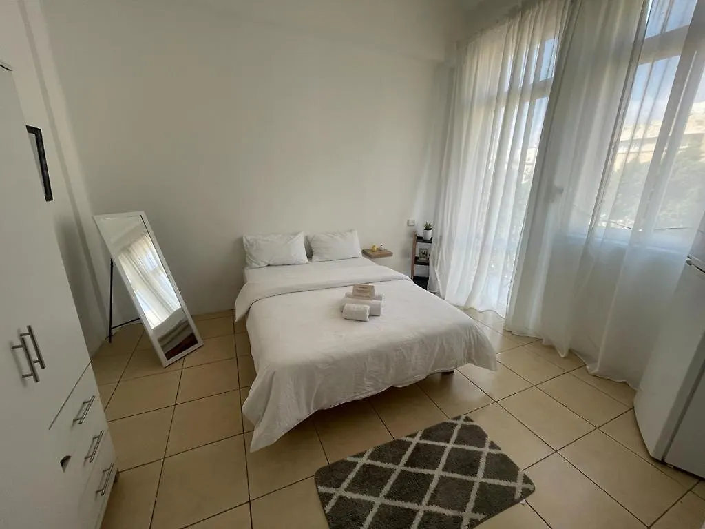 חיפה Godson Guest House Down Town 0*,